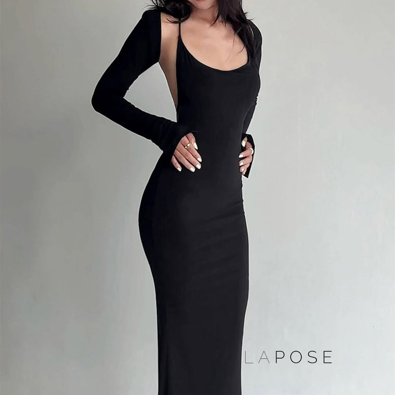 Gracefully Styled Garment for Any Occasion