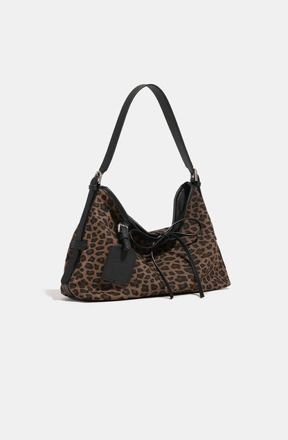 Elegantly Styled Bag for Everyday Wear