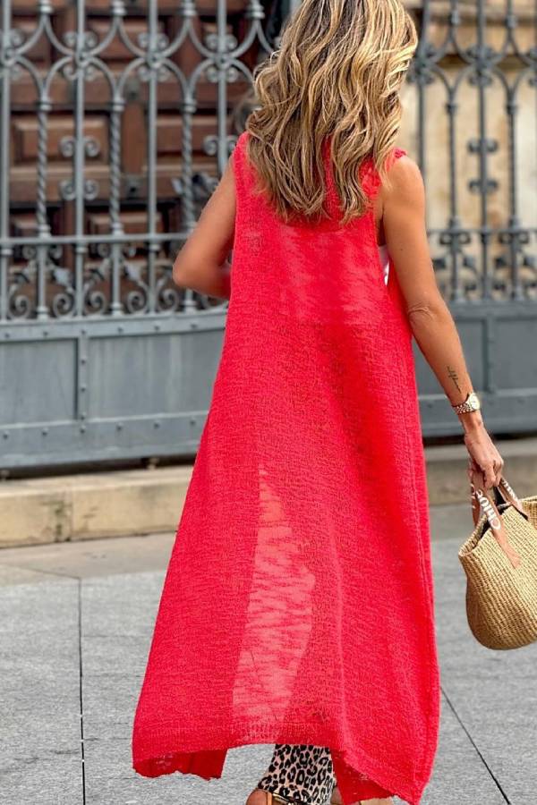 Well Tailored Garment with a Graceful Silhouette