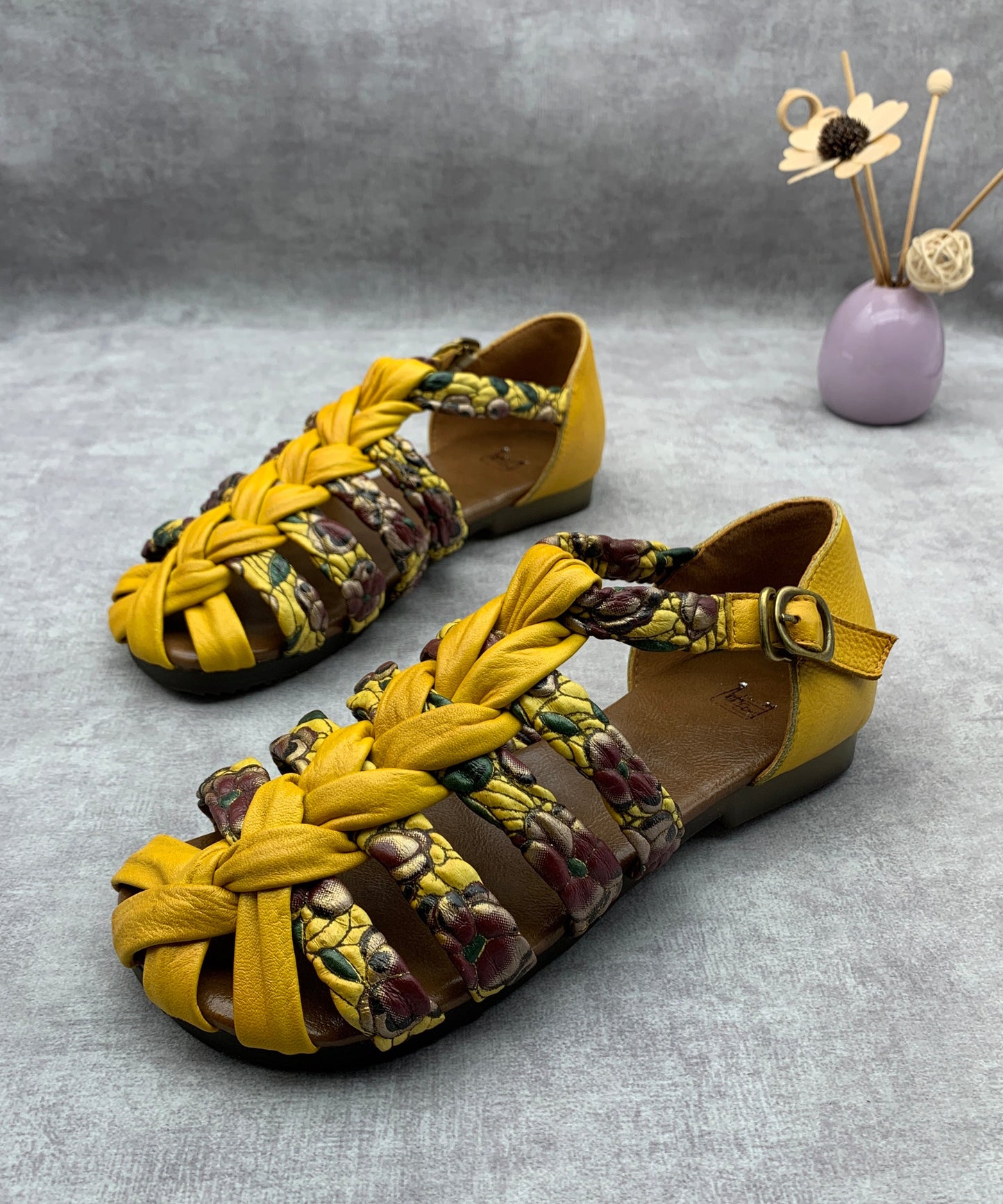 Polished Sandals with an Effortless Classic Look
