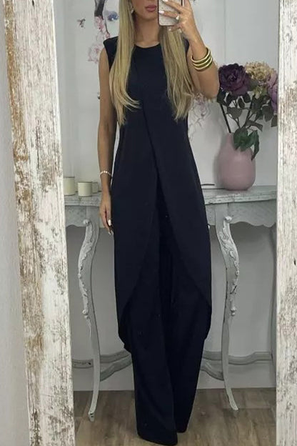 Effortlessly Elegant Garment with a Timeless Design