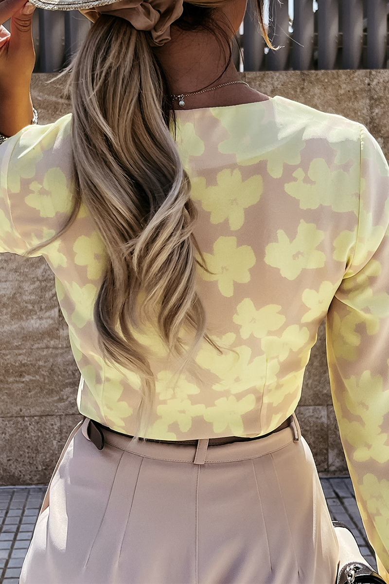 Elegantly Styled Blouse for Everyday Wear