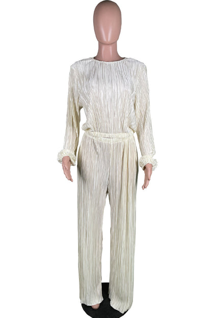 Well Tailored Garment with a Graceful Silhouette
