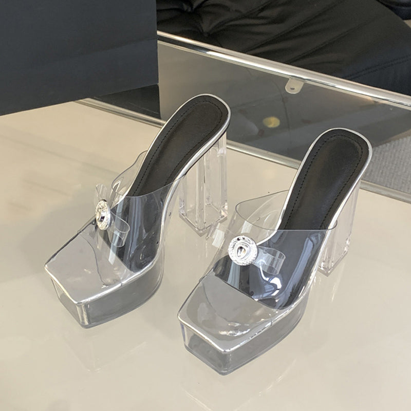 Classic Vintage Heels with a Flattering Fit