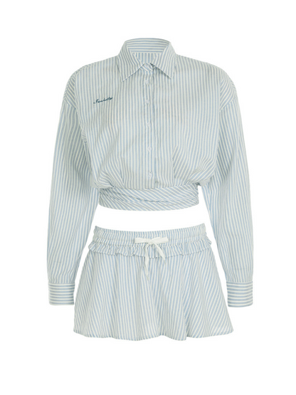 Classic Vintage Shirt with a Flattering Fit