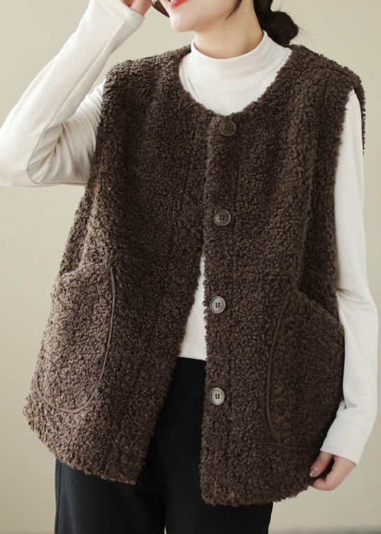 Sophisticated Garment with a Clean Classic Look