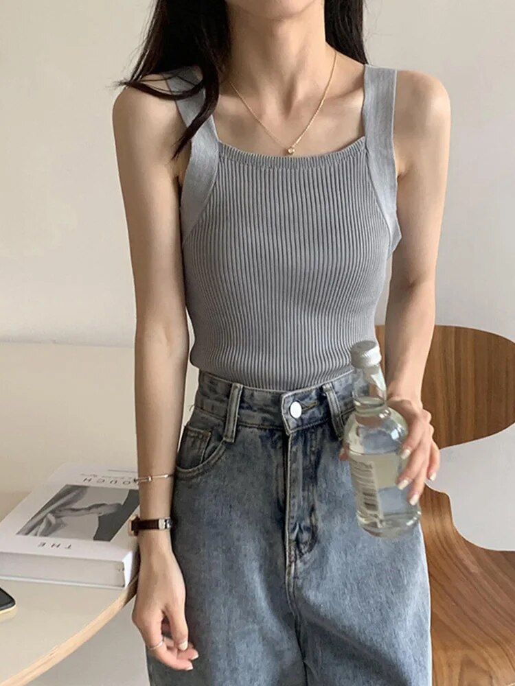 Polished Top with an Effortless Classic Look
