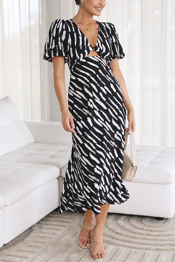 Gracefully Styled Dress for Any Occasion