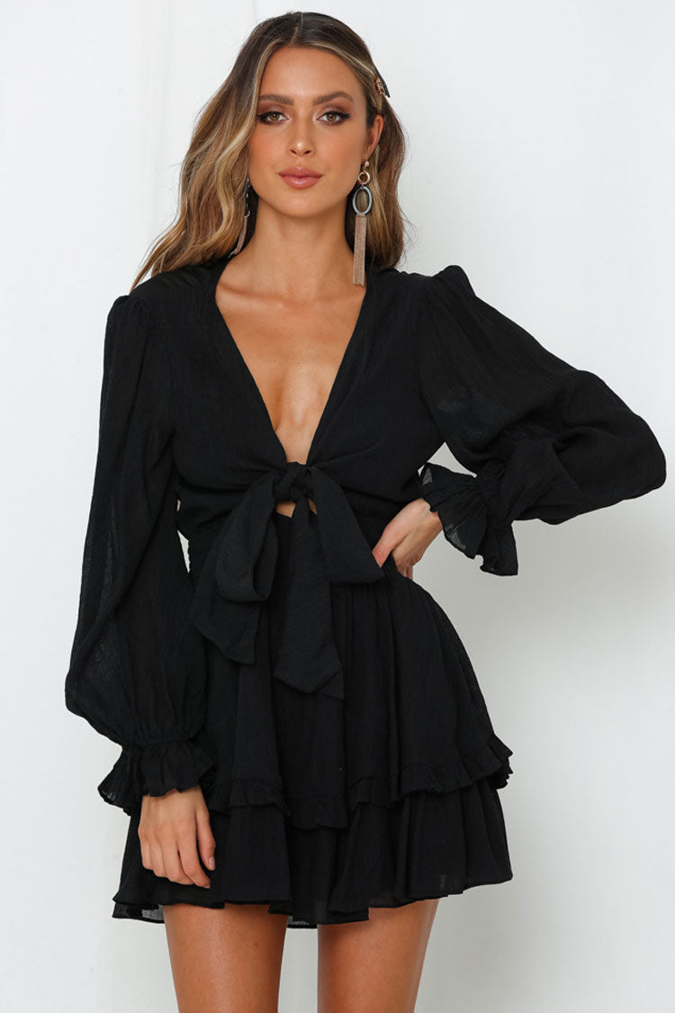 Effortlessly Elegant Dress with a Timeless Design