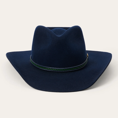 Effortlessly Elegant Garment with a Timeless Design