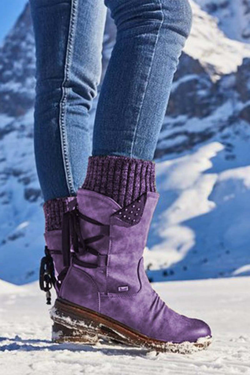 Effortlessly Elegant Boots with a Timeless Design
