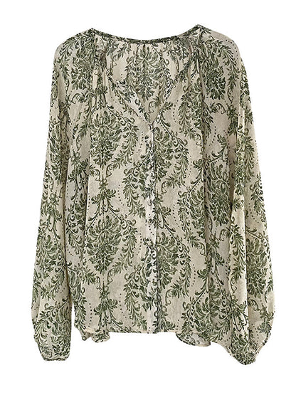 Classic Vintage & Enduringly Stylish Blouse