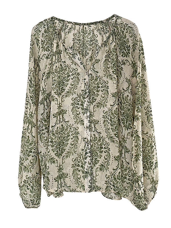 Classic Vintage & Enduringly Stylish Blouse