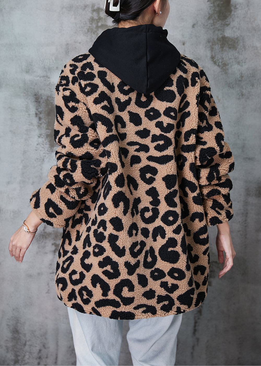 Gracefully Styled Coat for Any Occasion