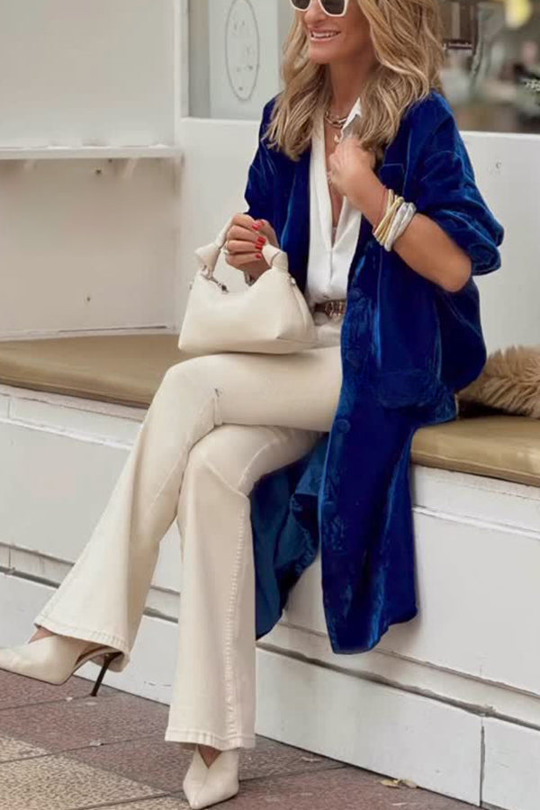 Classic Vintage Coat with a Flattering Fit