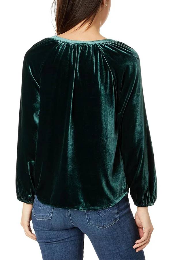 A Vintage Style Shirt with Delicate Timeless Details