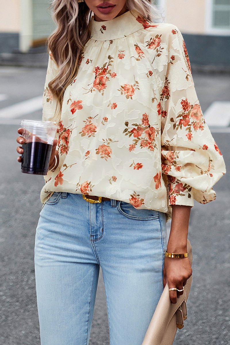 Well Tailored Top with a Graceful Silhouette