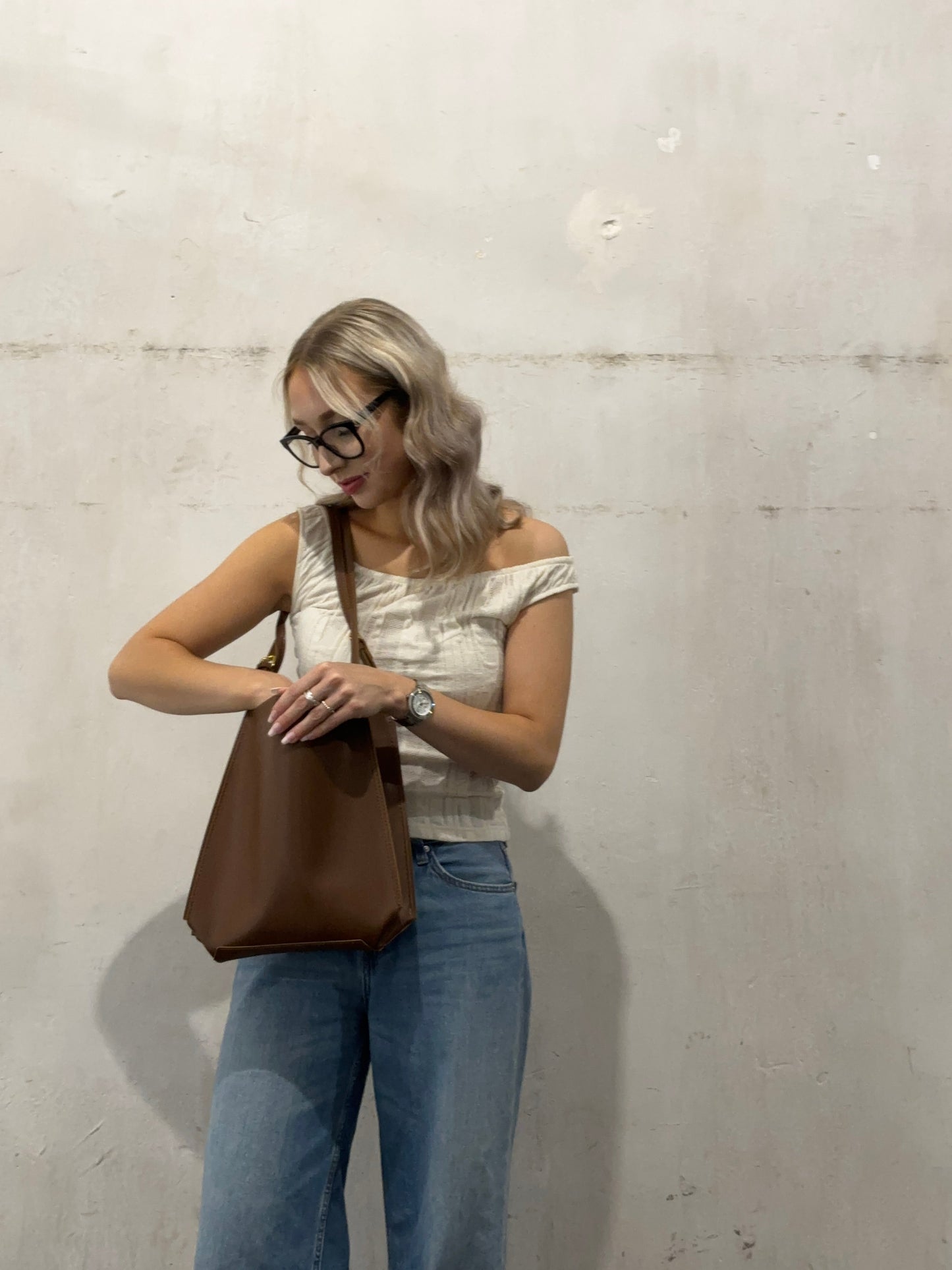 Gracefully Styled Bag for Any Occasion