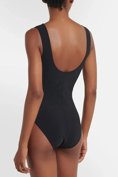 Effortlessly Elegant Swimsuit with a Timeless Design