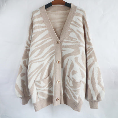 Beautifully Finished Cardigan in a Timeless Design