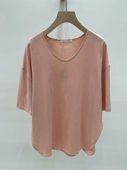 Well Tailored T-Shirt with a Graceful Silhouette