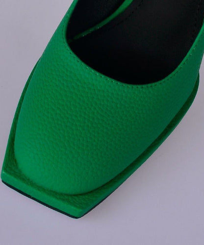 Beautifully Finished Heels in a Timeless Design