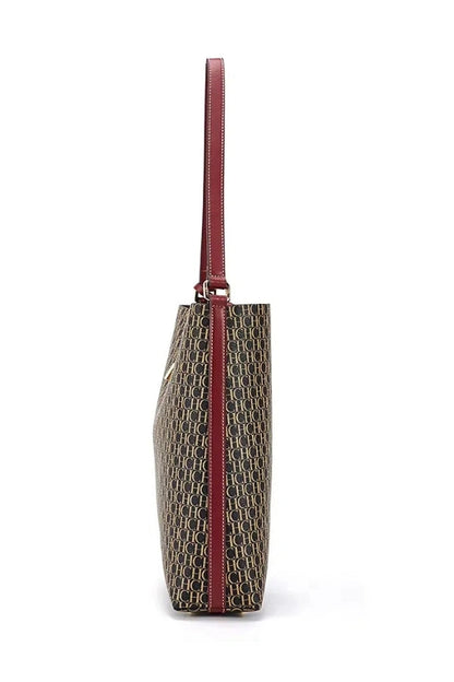 Beautifully Finished Bag in a Timeless Design