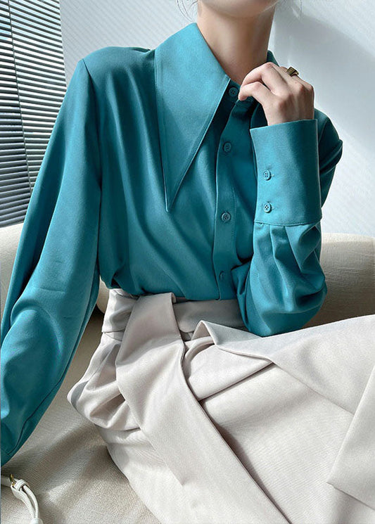 Well Tailored Shirt with a Graceful Silhouette