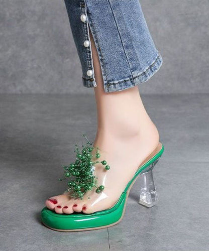 Well Tailored Heels with a Graceful Silhouette
