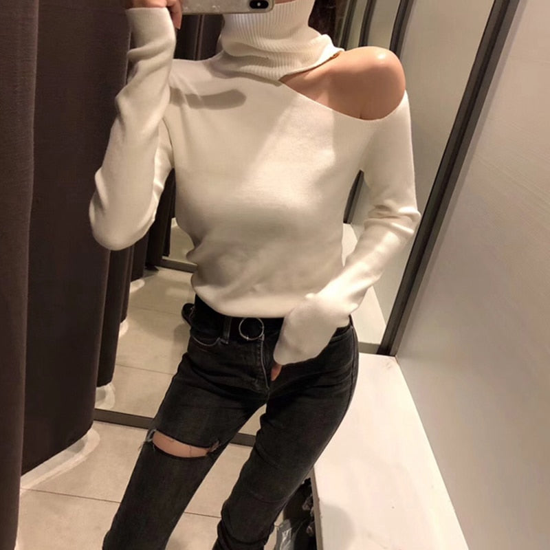 Beautifully Finished Sweater in a Timeless Design