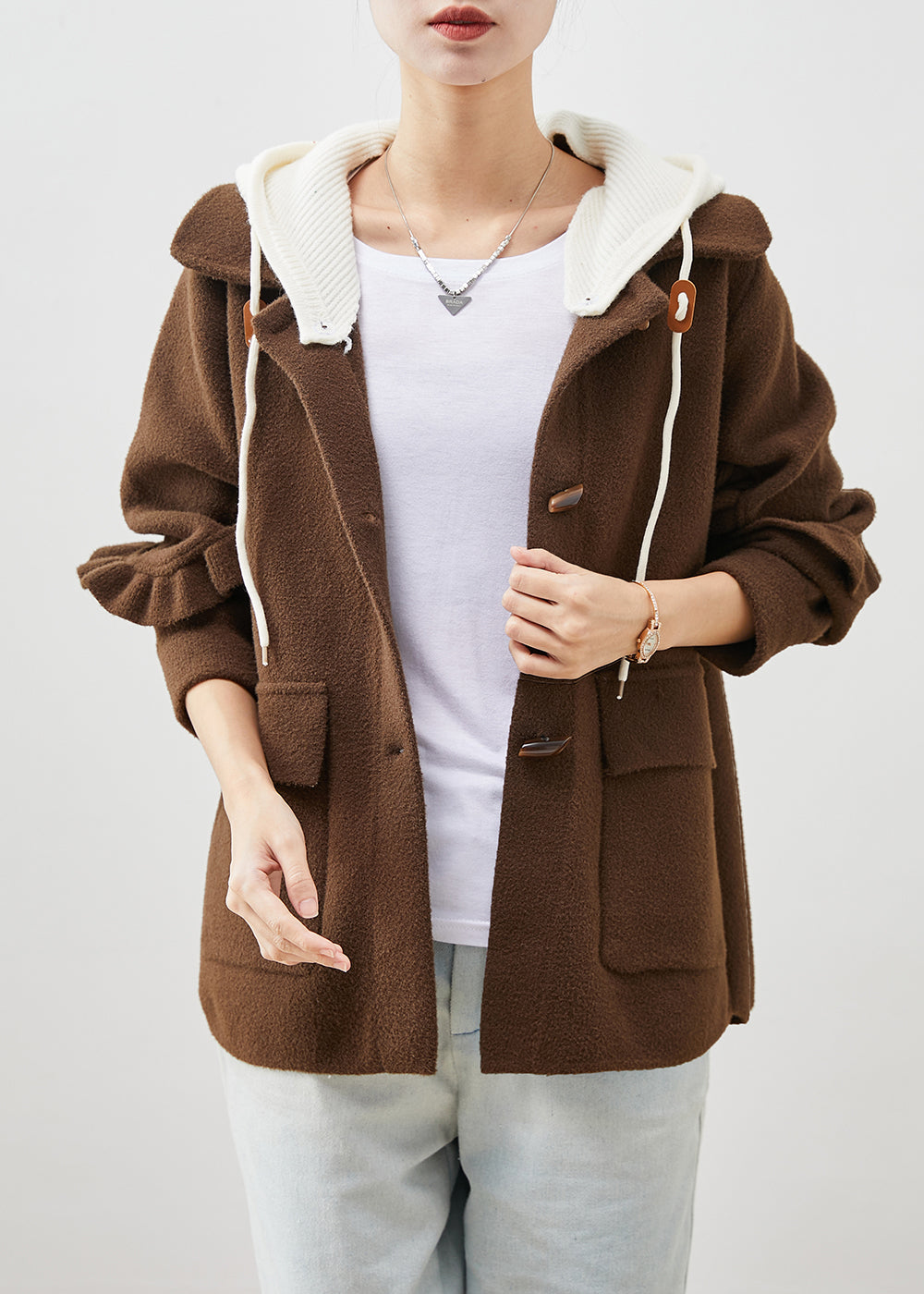 Effortlessly Elegant Coat with a Timeless Design
