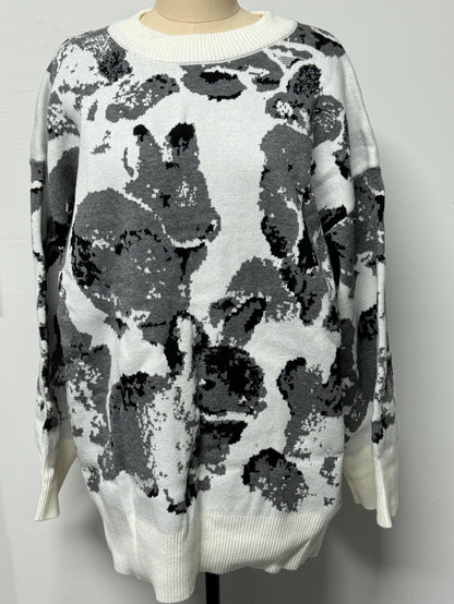 Classic Vintage Sweater with a Flattering Fit