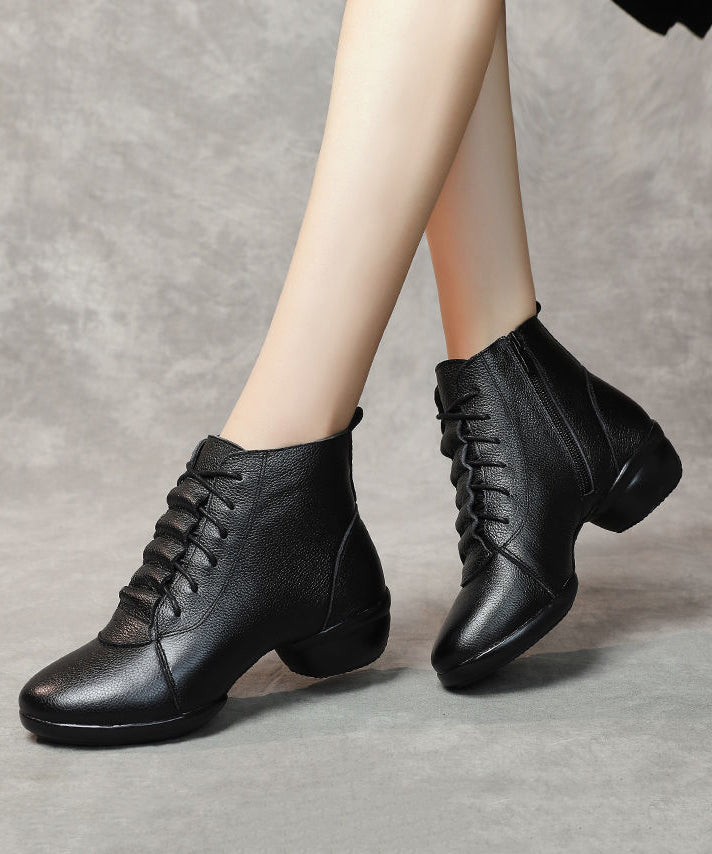 Polished Boots with an Effortless Classic Look