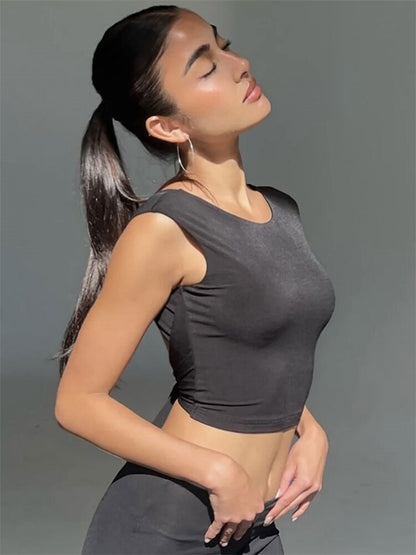 Well Tailored Top with a Graceful Silhouette