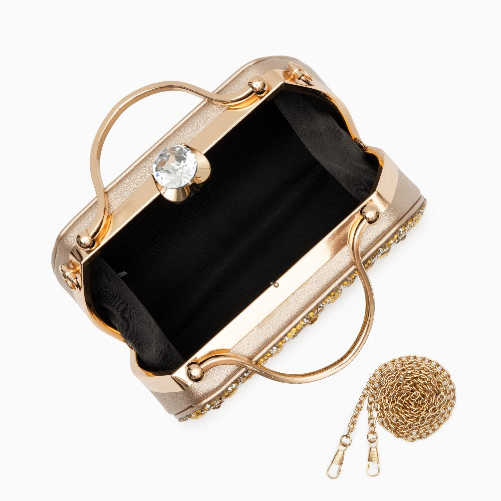 Well Tailored Bag with a Graceful Silhouette