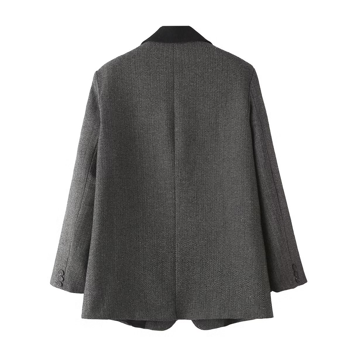 Classic Vintage Garment with a Flattering Fit