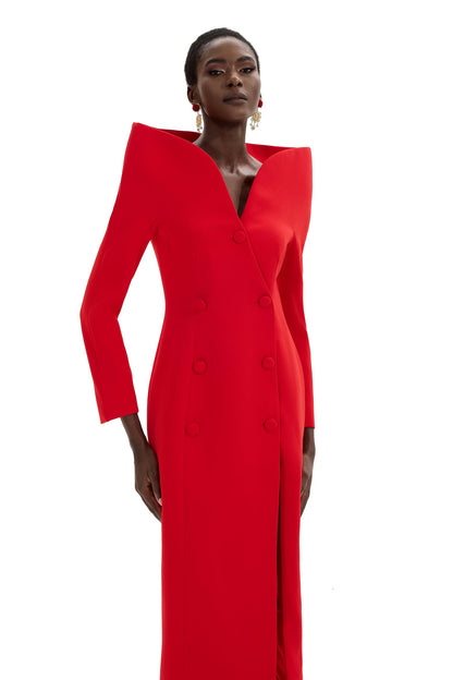 Well Tailored Coat with a Graceful Silhouette