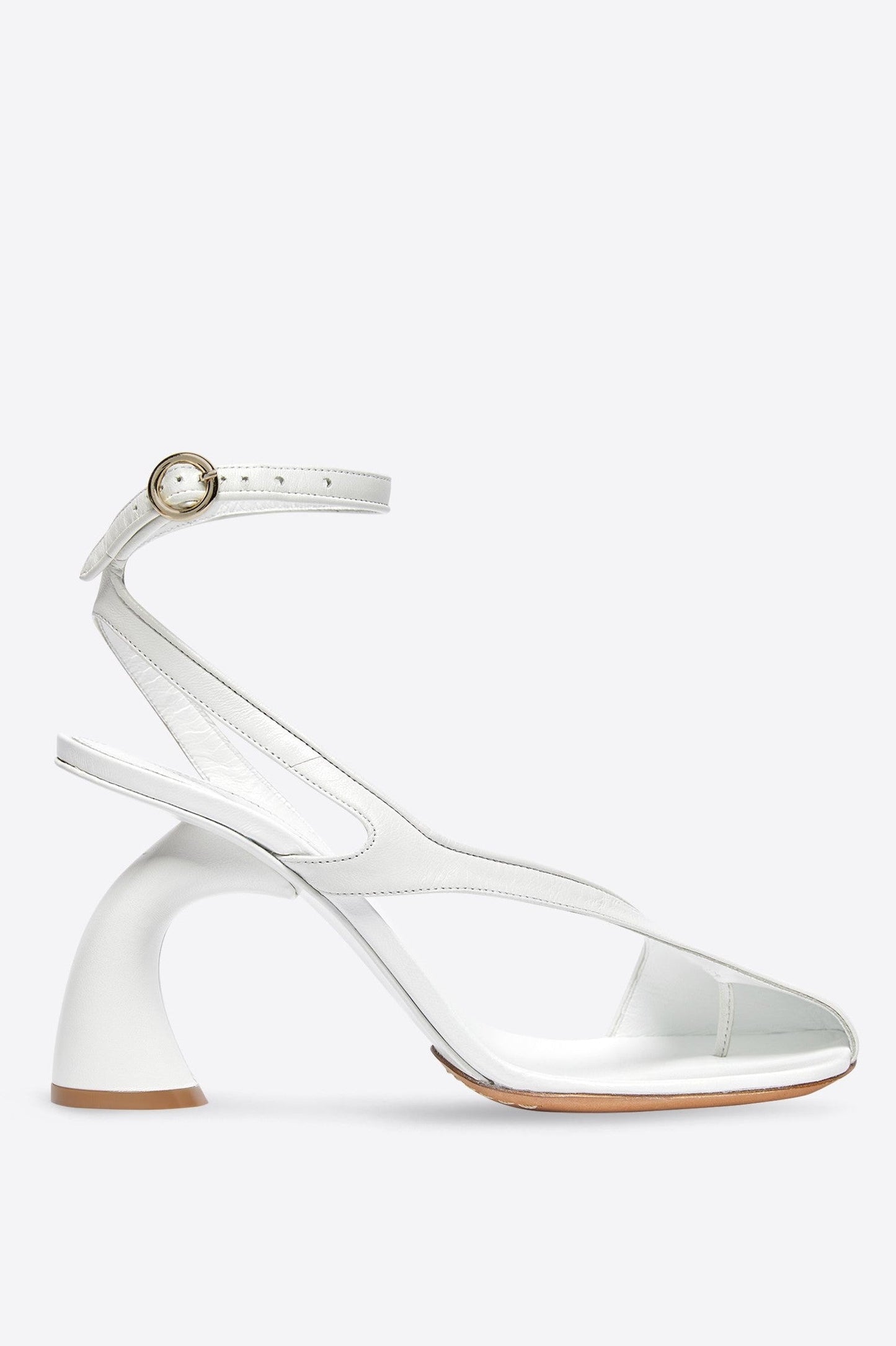 Classic Vintage Sandals with a Flattering Fit