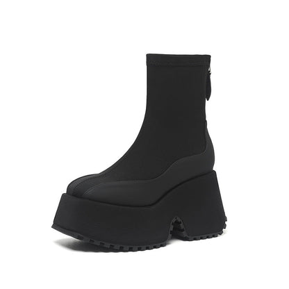 Well Tailored Boots with a Graceful Silhouette