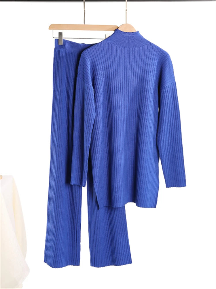 Effortlessly Elegant Garment with a Timeless Design