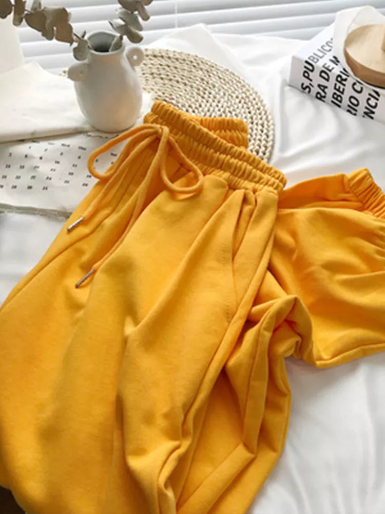Classic Vintage Pants with a Flattering Fit