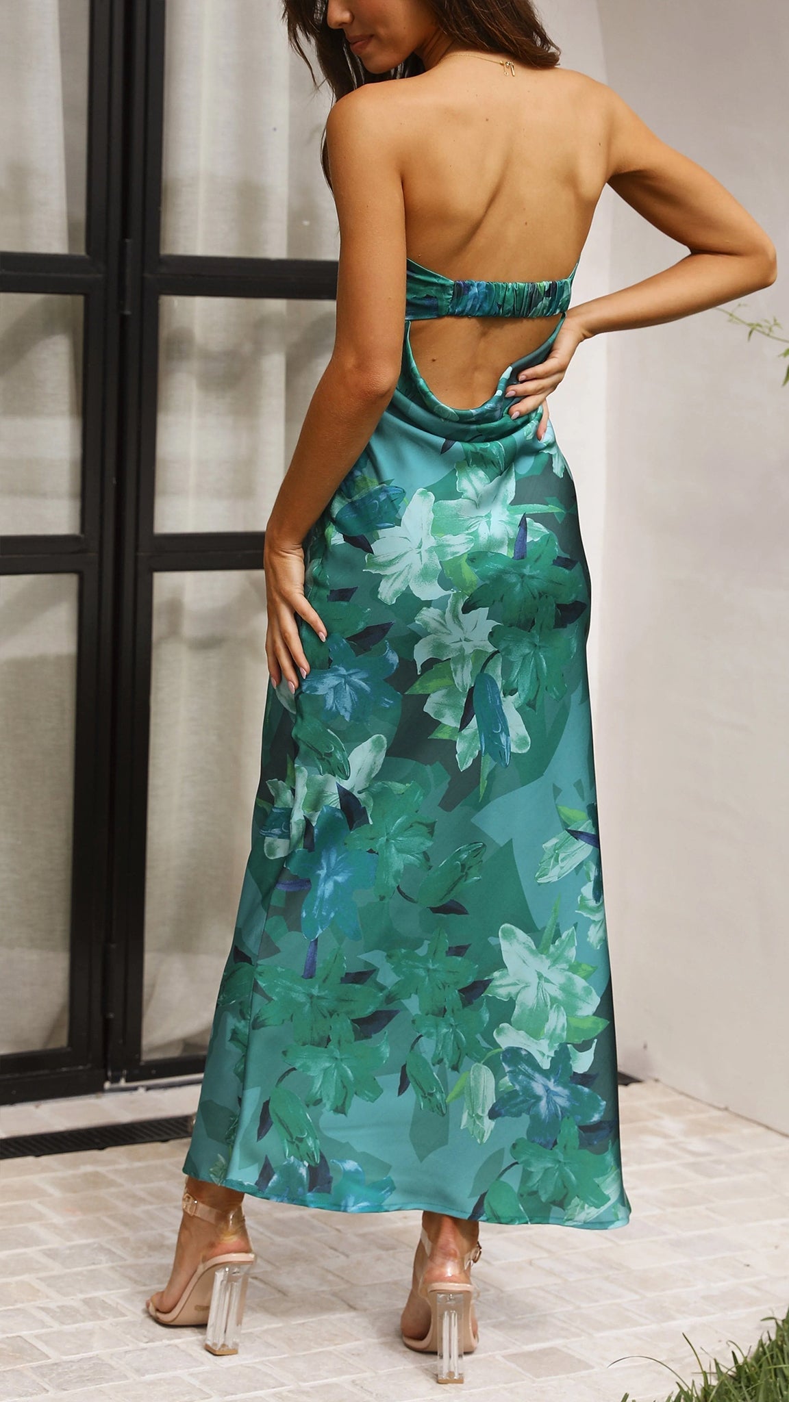 Sophisticated Dress with a Clean Classic Look