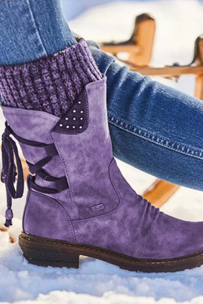 Effortlessly Elegant Boots with a Timeless Design