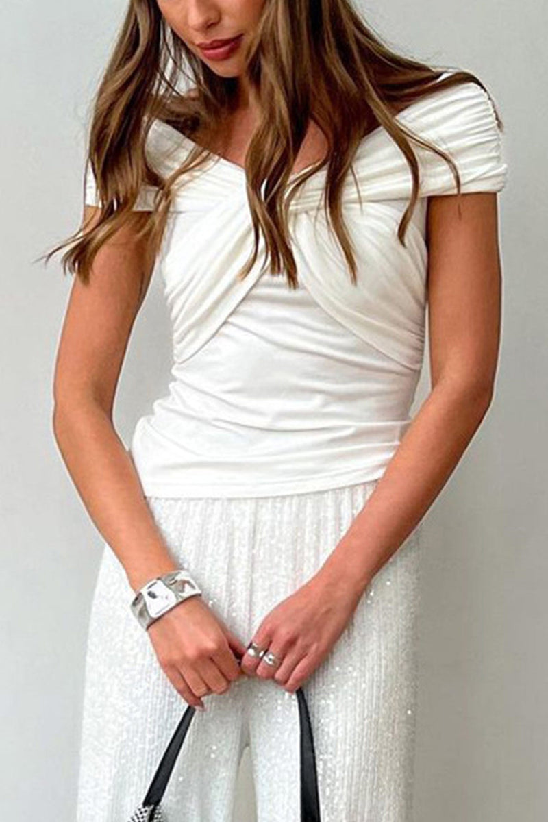 Beautifully Finished Top in a Timeless Design