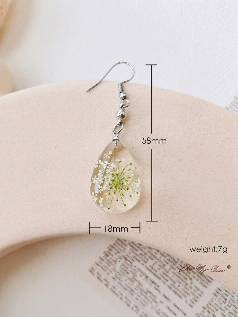 Beautifully Finished Garment in a Timeless Design