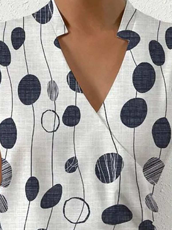 Well Tailored Top with a Graceful Silhouette