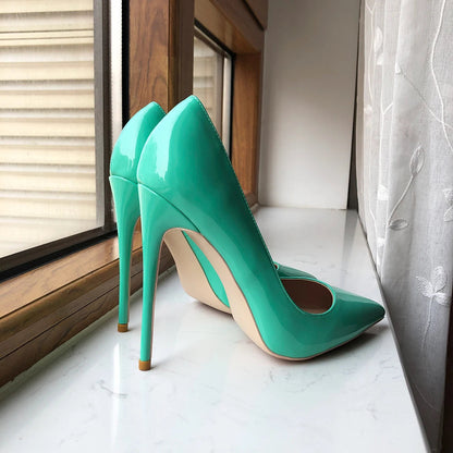 Classic Vintage Shoes with a Flattering Fit