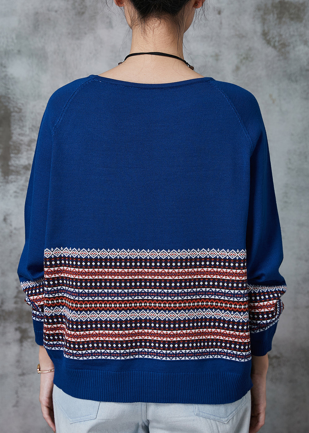 Effortlessly Elegant Sweater with a Timeless Design