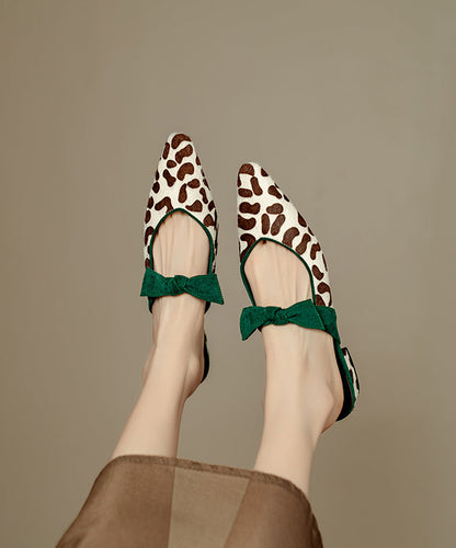 Well Tailored Sandals with a Graceful Silhouette