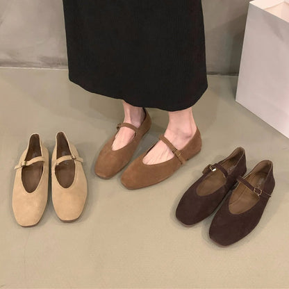 Classic Vintage Shoes with a Flattering Fit
